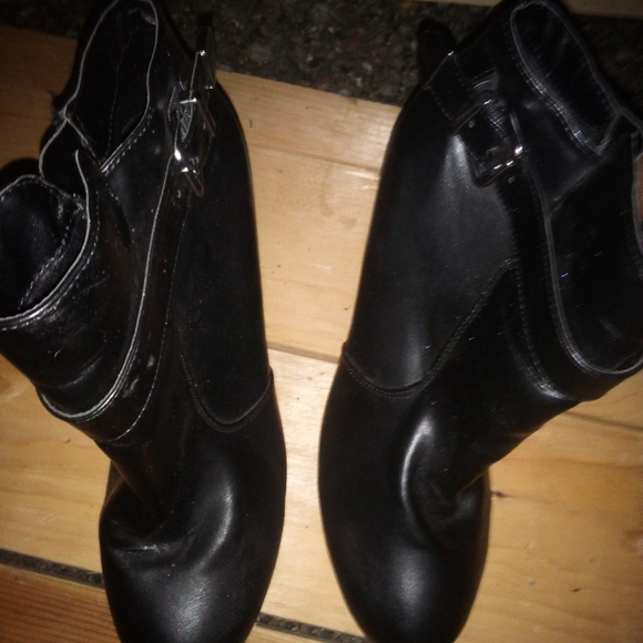 Booties - Picture 5 of 7